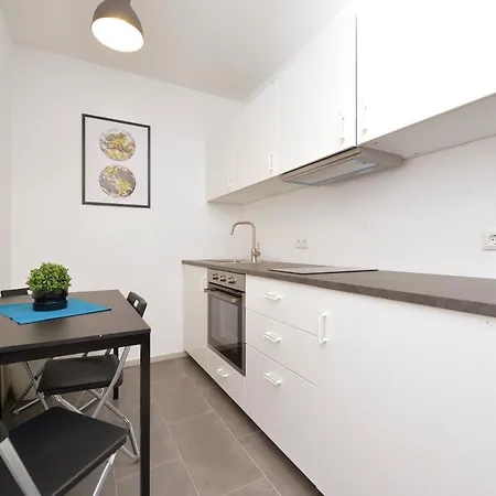 Deluxe City Mountain Studio Apartament *